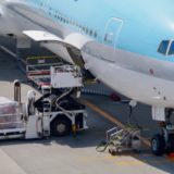【国際輸送の裏側】どうやって貨物を航空機に搭載するの？